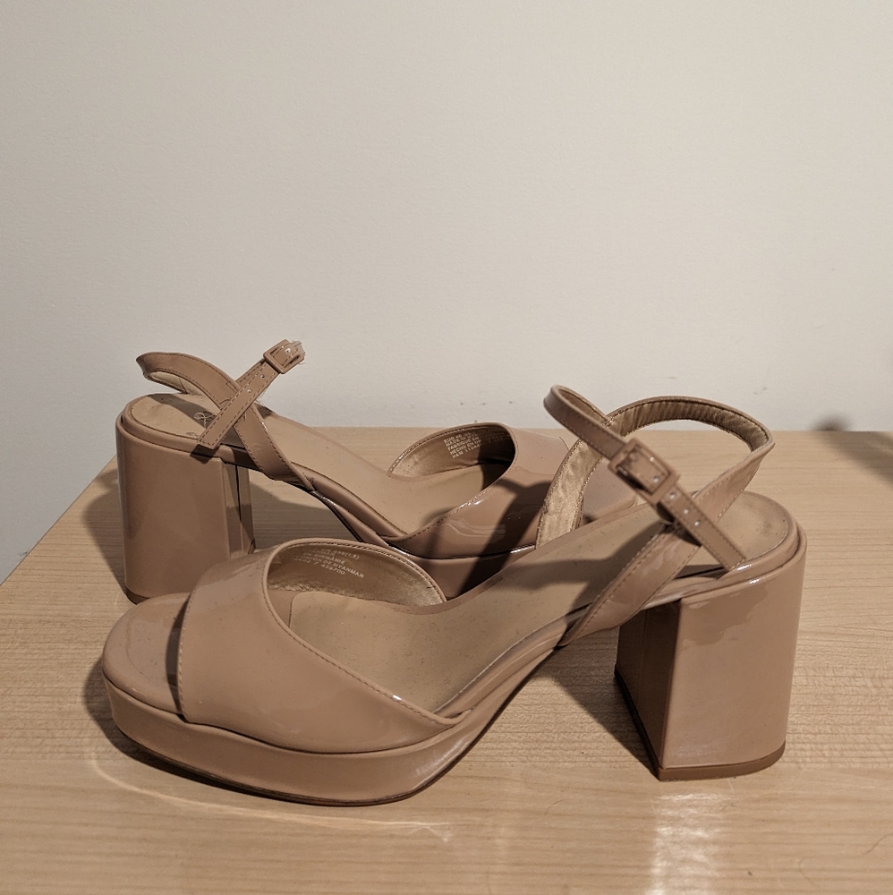 H&M Platform Sandals - Dark Beige - Size 9 - 3.25" - Never Worn
